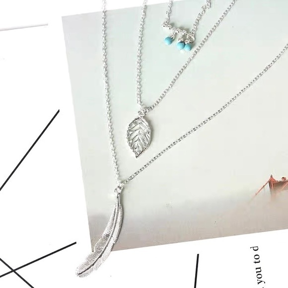 Three Layers Feather Leaves Resin Beads Pendant Necklace - Picture 3 of 10